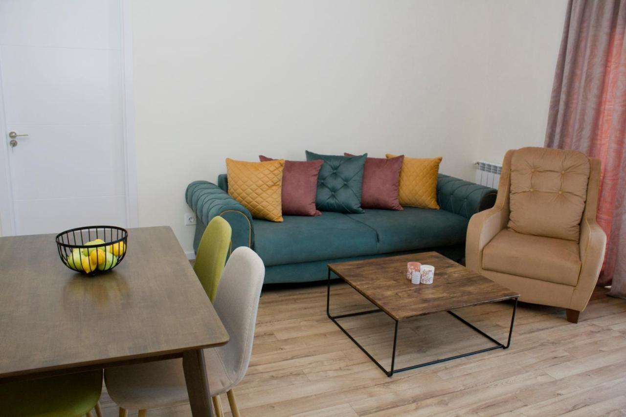 Aura Sameba, Luxury Apartment Tbilisi Eksteriør billede